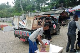 Pemkab Sukabumi relokasi pedagang dari objek wisata pemandian air panas Geyser Cisolok