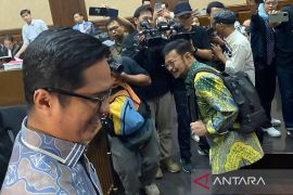 KPK panggil Ahmad Sahroni dan Indira Chunda Thita dalam sidang SYL