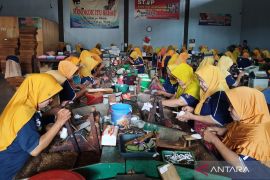 Penyaluran BLT buruh rokok masih menunggu penetapan Perbup Kudus