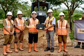 HST gelontorkan Rp4,2 miliar beli buldoser untuk kelola sampah