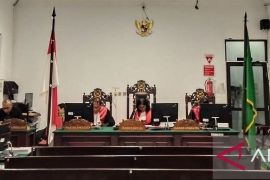 Jaksa KPK tuntut 4 tahun penjara  mantan Bupati Buru Selatan