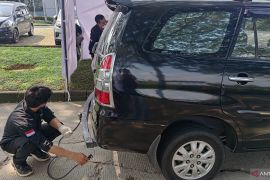 Tekan polusi udara, Pemkab Tangerang uji emisi kendaraan