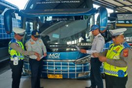 Polres Garut cek kelayakan angkutan umum