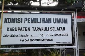 KPU Tapsel: Target partisipasi pemilih Pilkada 80 persen