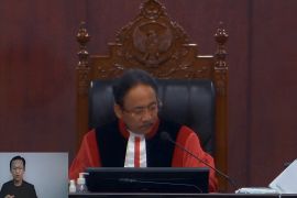 MK perintahkan hitung ulang-PSU di Cirebon karena surat suara robek