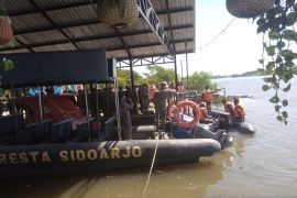 Satuan Brimob Polda Jatim perkuat kemampuan pertolongan di perairan
