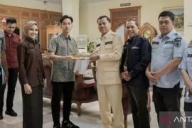 Bupati Kuansing undang Gibran menghadiri Festival Pacu Jalur 2024