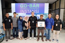 Bank Kalsel berikan bantuan Rombong Barakah kepada pelaku UMKM di Kalsel