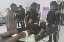 TNI-Polri kejar OPM penembak prajurit di Dekai