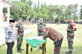 Danrem apresiasi masyarakat gotong royong kegiatan TMMD di Situbondo