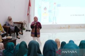 PKK Makassar memberikan pelatihan literasi digital kepada kader