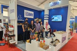 Ini syarat dan tabel cicilan pinjaman KUR BRI 2025