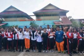 Pemkab Kubu Raya awasi langsung konsumsi TTD para remaja putri