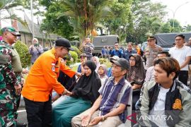 Bupati Tanah Datar: Keluarga ikhlas pencarian korban hilang dihentikan