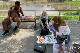DLH Solok ambil sampel di delapan titik uji kualitas air sungai