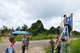 Polisi pasang peringatan keselamatan lalu lintas di perbatasan RI-Malaysia