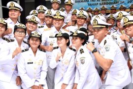 Prajurit Perwira Kesehatan Matra Laut siap mengabdi pada Negeri