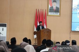 Bupati Bekasi lepas wisuda peserta didik asal Pondok Pesantren Ibnu Abbas Cikarang