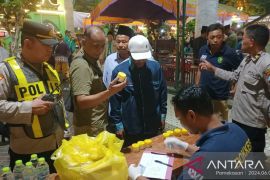 Polres Pamekasan tes urine sopir bus pengangkut JCH