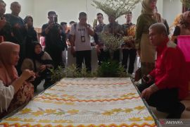 Pemprov Kalbar dukung pengembangan tenun dan ekonomi kreatif