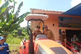 Belitung terima bantuan alat dan mesin pertanian dari Kementan RI