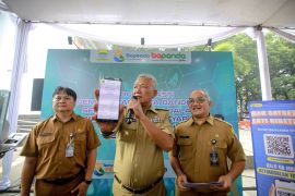Pemkot Bandung luncurkan aplikasi Teman PBB tingkatkan pelayanan pajak