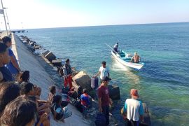 Polres MBD evakuasi penumpang KM. Lintas Bahari Indonesia yang alami kerusakan mesin