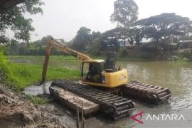 Jasa Tirta normalisasi aliran sungai Kalimalang Bekasi antisipasi pendangkalan