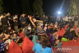 Warga bareng Gubernur Bali rayakan kemenangan Indonesia atas Filipina