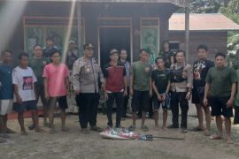 Polisi mengusut kasus warga tewas tertembak senjata api rakitan