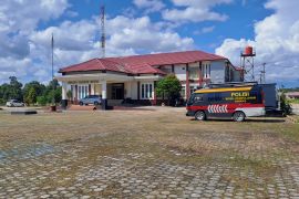 Polres Kayong Utara gagalkan upaya pelarian korban pelecehan oleh oknum polisi setelah terima Rp130 juta