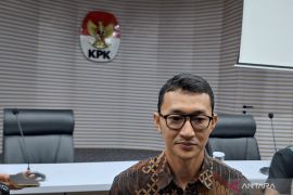 Penyidik KPK dalami isi ponsel Hasto terkait pencarian Harun Masiku