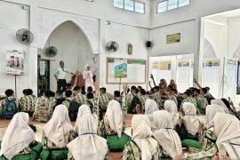 Bangun generasi muda menabung, BRK Syariah Arifin Ahmad sosialisasikan Program KEJAR ke pelajar