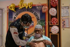 Pakar sarankan agar Jamaah calon haji pakai masker demi cegah ISPA dan pneumonia