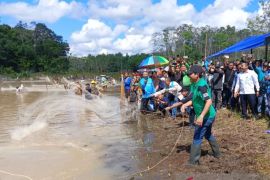 "Bagagap Iwak" dijadikan kegiatan tahunan di Balangan