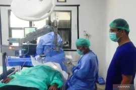 Mensos bantu 320 warga jalani operasi katarak gratis di Batola