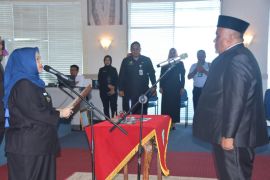 Lantik Dirut DAM, Bupati Bengkalis minta tingkatkan kualitas pelayanan