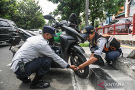 DKI kemarin, skrining TB lewat CKG hingga operasi cabut pentil