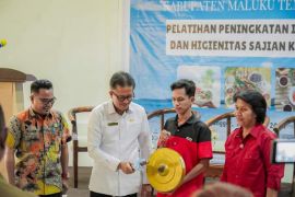 Dispar Malra  latih pegiat pariwisata inovasi dan higienitas kuliner