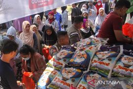 Pasar murah upaya stabilisasi pasokan dan harga pangan jelang Idul Adha 1445 H