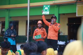BPBD Madiun gelar sosialisasi dan simulasi penanganan bencana gempa