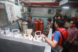 Petugas pantau pemanfaatan elpiji 3 kg di Kota Madiun
