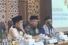 Panglima paparkan bantuan yang telah dikirim untuk Palestina