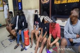 Polisi ringkus dua kelompok "gangster" resahkan warga Banjarbaru