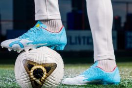 Ortuseight mengajak pesepak bola nostalgia lewat sepatu bernuansa Doraemon