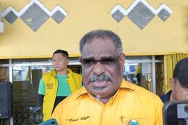 DPRD Jayapura serahkan 48 sapi kurban ke masjid dan peguyuban