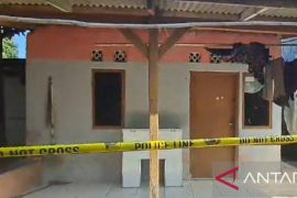 Pria terduga teroris ditangkap Densus 88 di Cikampek tertutup soal identitas