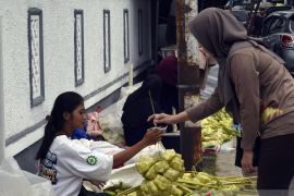 Penjualan bungkus ketupat di Bandar Lampung Page 2 Small