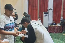 Kalsel kemarin, Wali Kota serahkan bonus atlet Popda hingga PLN siagakan ribuan personel
