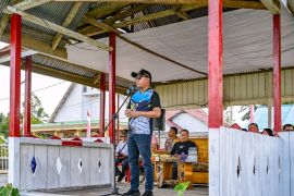 Bupati Morut buka turnamen sepak bola yang digelar Karang Taruna Desa Mayumba